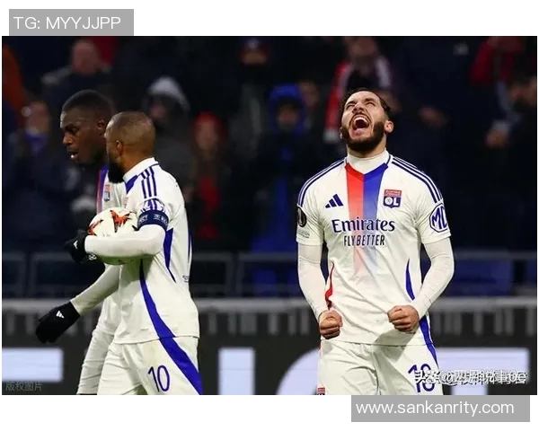 曼城与里昂精彩对决视频回放全程回顾与精彩瞬间分析 曼城与里昂精彩对决视频回放全程回顾与精彩瞬间分析